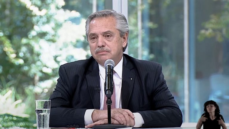 Alberto Fernández: “Tenemos que distribuir trabajo e inversión, no asistencia social”