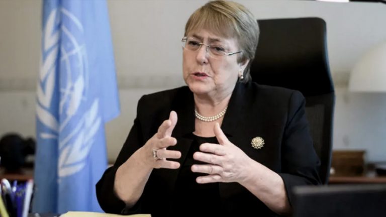 Bachelet urge a Putin a poner fin a la invasión de Ucrania