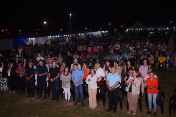 Aluani participó de la apertura de la Fiesta Provincial de Pueblo El Brillante