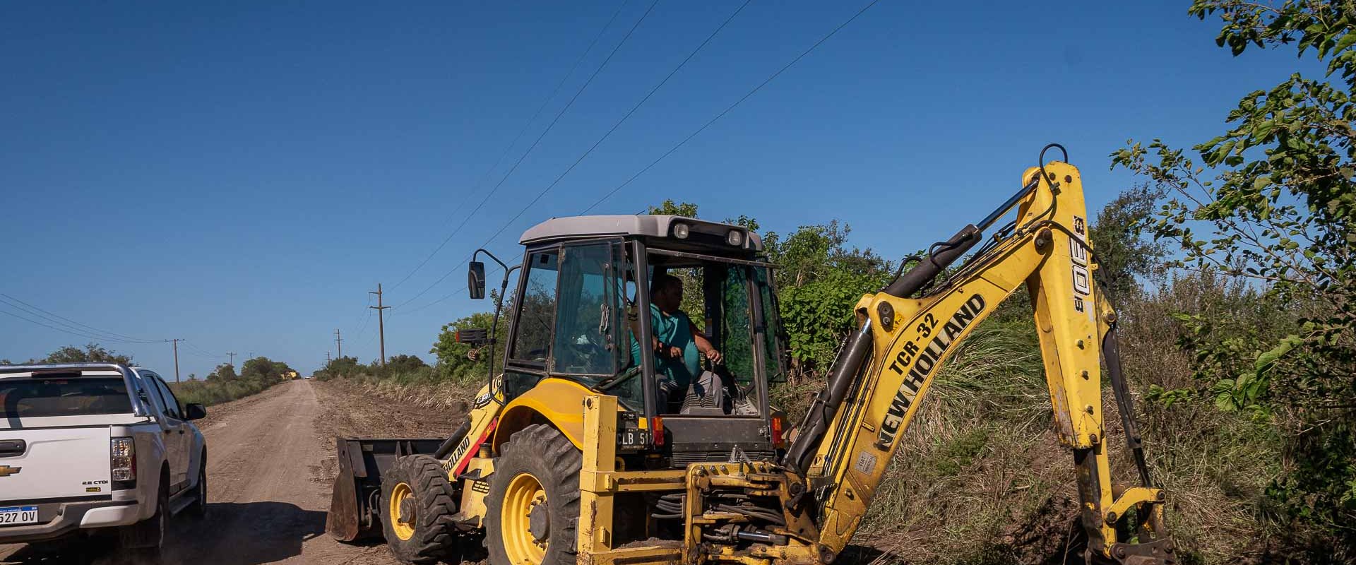 Mejoran un camino productivo entre los departamentos Paraná y Diamante