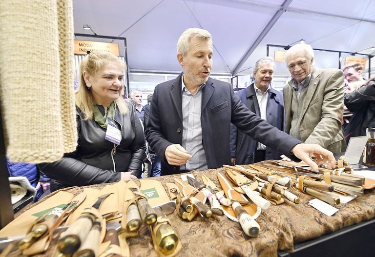 Frigerio visitó la Exposición Rural de Palermo que reúne a 44 empresas entrerrianas